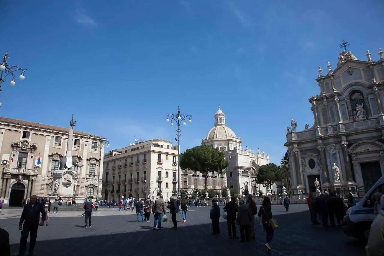 Appartamento Piscaria Guest House Downtown By Sicily In Home Aeroporto di Catania Fontana Rossa